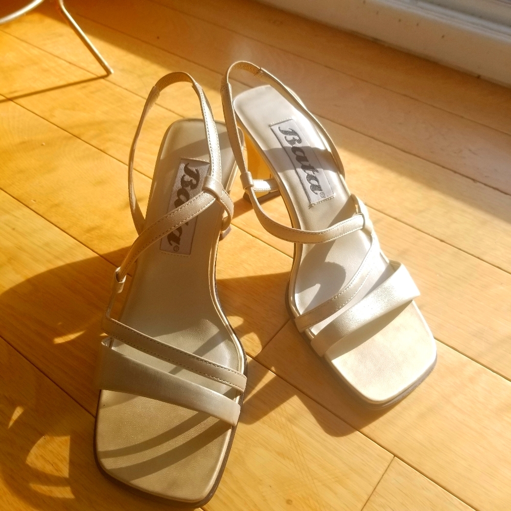 Vintage Bata Square Tip Heels Size 6